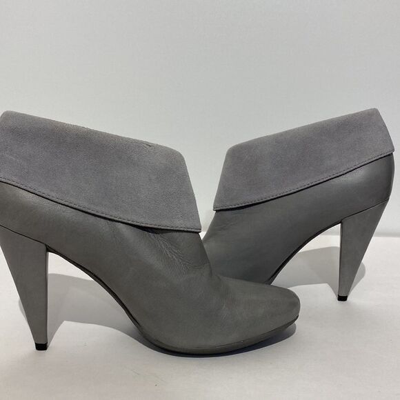 Coach Women's Leather Suede Ankle High Heels Annika Boots Bootie Gray Size 5.5 - Picture 7 of 10